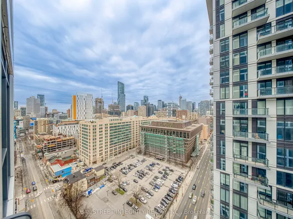 181 Dundas St E Unit 2211, Toronto, ON M5A 0N5