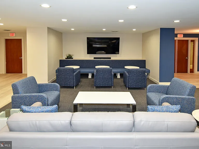 5500 Holmes Run Pkwy #1007 — Photo 40