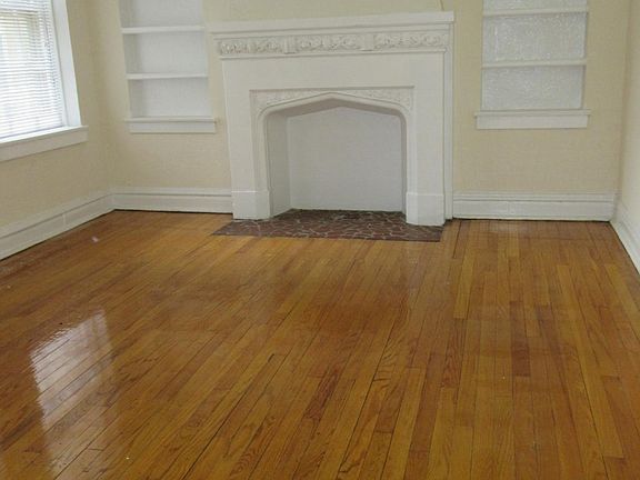 2nd image of 6319 N Mozart St #3E