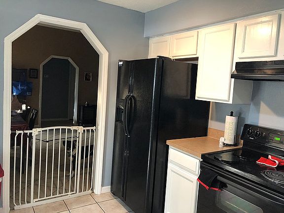 3rd image of 1611 Wyoming Ave