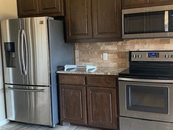 5th image of 456 Silverton Dr