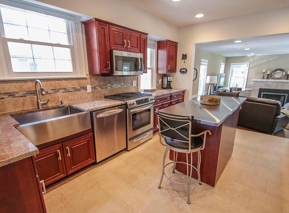 5th image of 4958 N Woodburn St