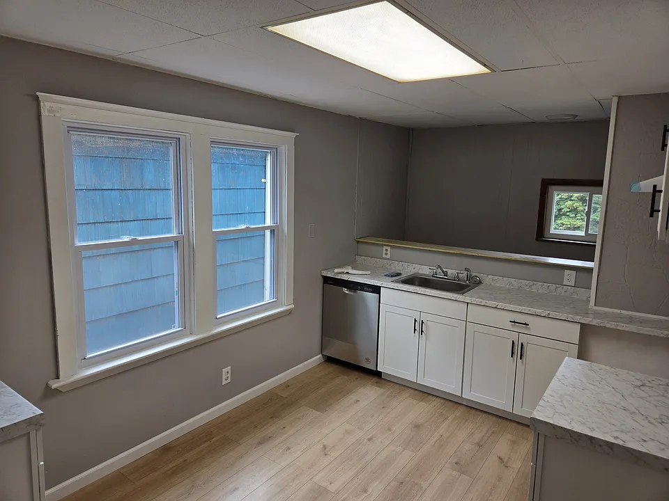 563 Military Rd #2