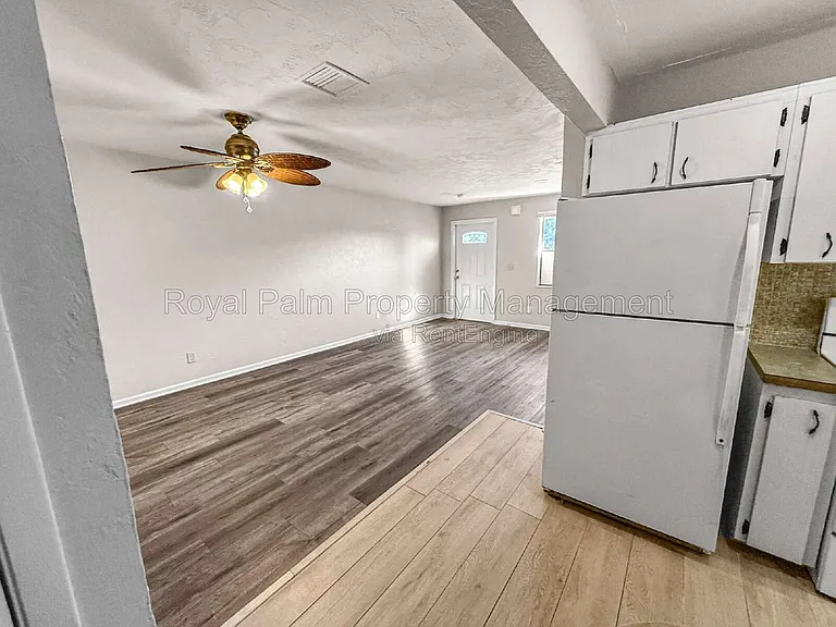 3744 Estelle Ave — Photo 16