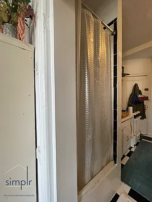 Rented by SIMPLR | media 17