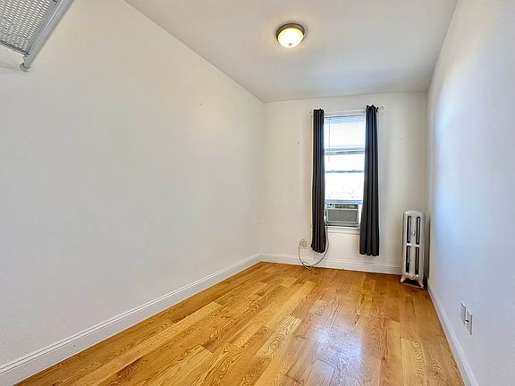 5th image of 37-14 Astoria Blvd S #3F