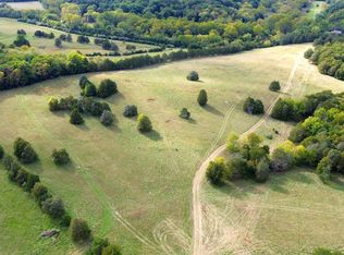 8 Cherry Meade Dr, Kearneysville, WV 25430