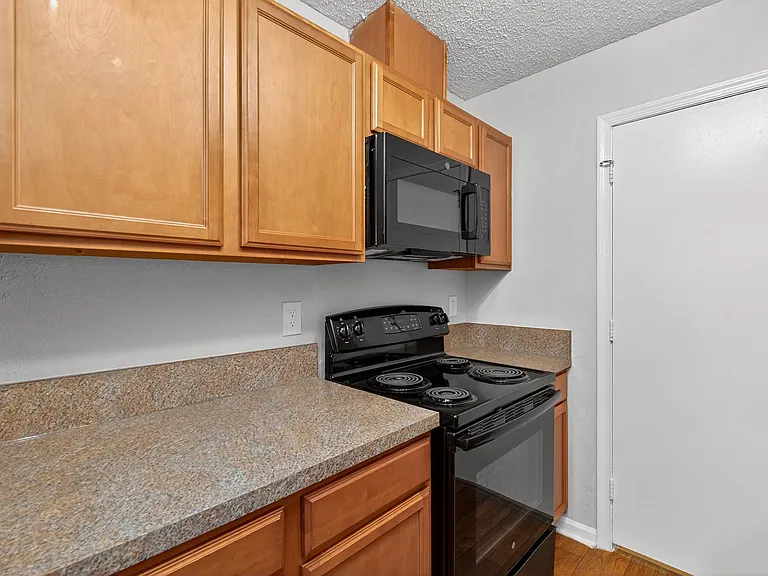 North Bluff Apartments — Photo 23