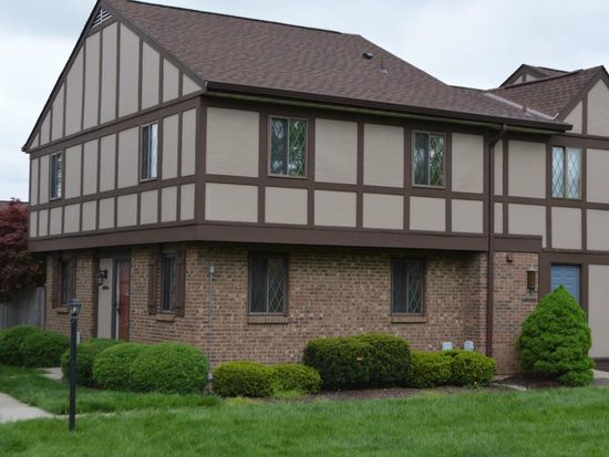 7451 Saxony Dr #243, West Chester, OH 45069