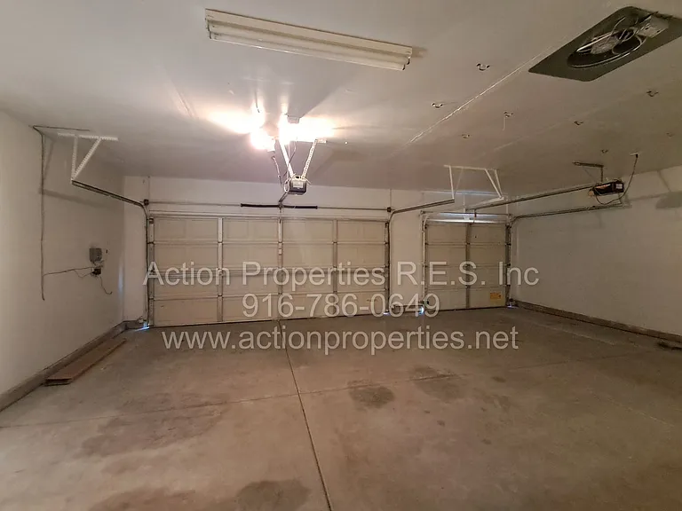 6145 Crater Lake Dr — Photo 54