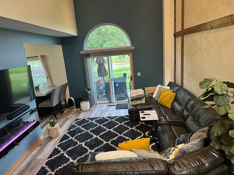 2444 Oak Tree Ln — Photo 12