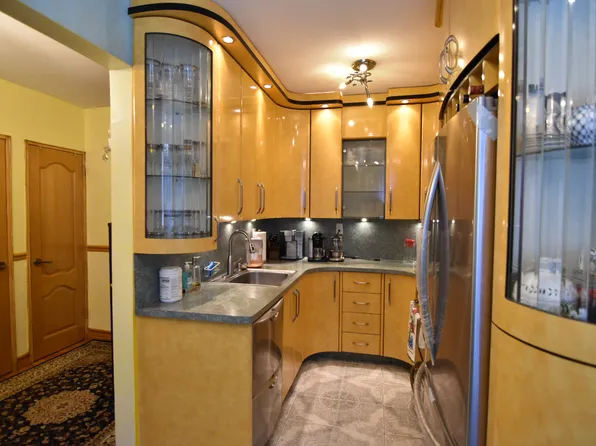 2331 Ocean Avenue image 1 of 11