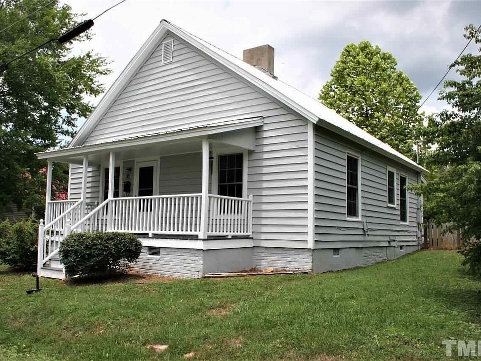 1st image of 216 Webb St