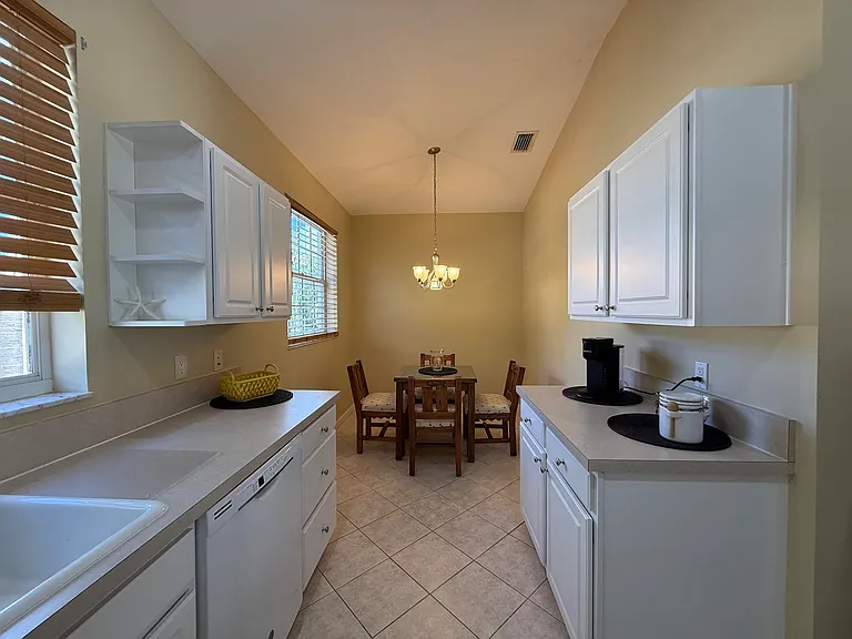 8408 Mulligan Cir — Photo 6