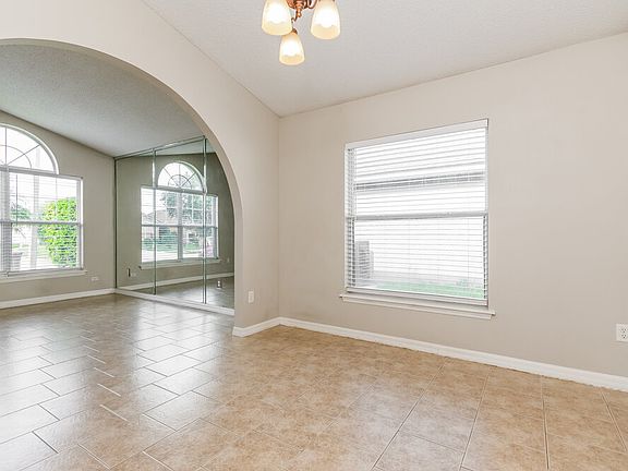 5th image of 933 Copenhagen Way