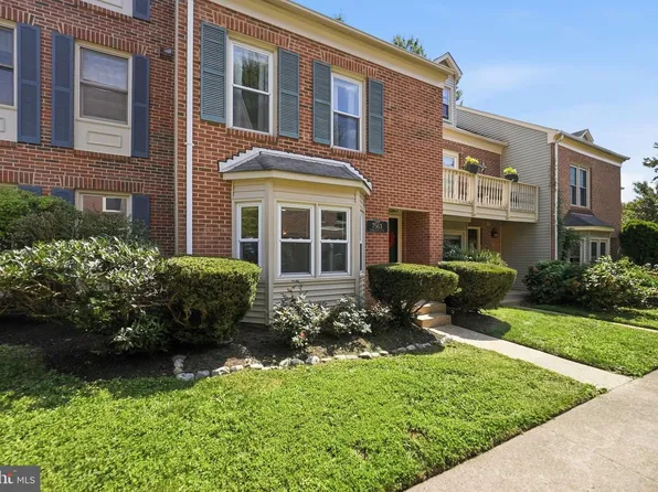 7563 Chrisland Cv, Falls Church, VA 22042