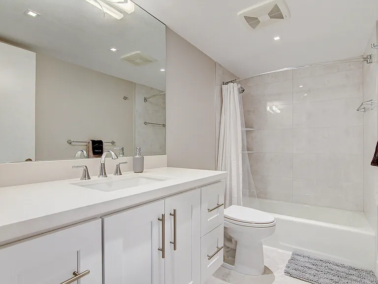 4301 N Ocean Blvd #507 — Photo 35