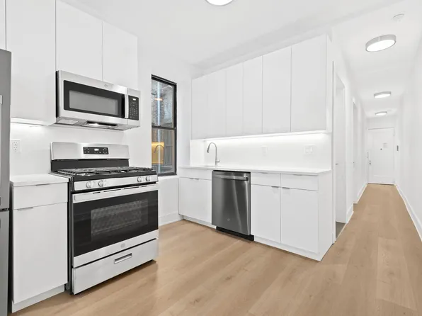 313 West 47th Street image 1 of 8