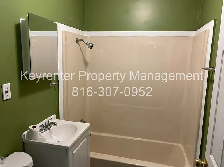 5115 Woodland Ave — Photo 5