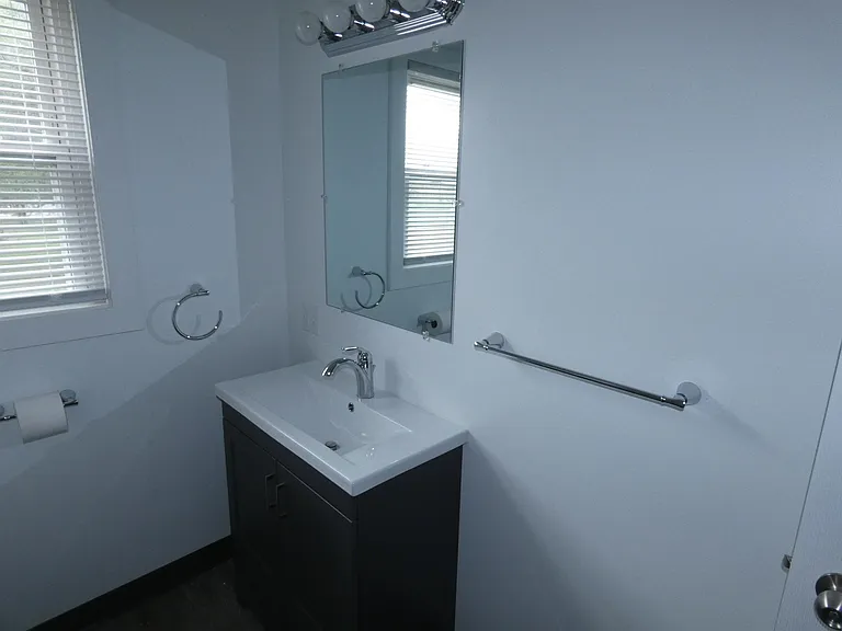 518 N 4th St #1 — Photo 10