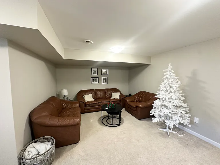 949 Stonewalk Dr — Photo 3