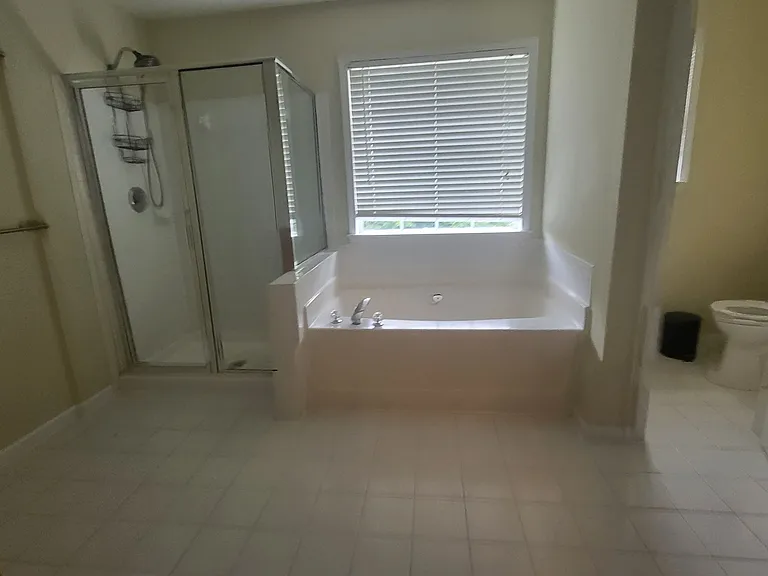 4810 Edinburgh Dr — Photo 8