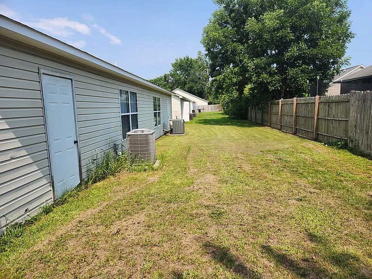 1797 Barberry Dr — Photo 12