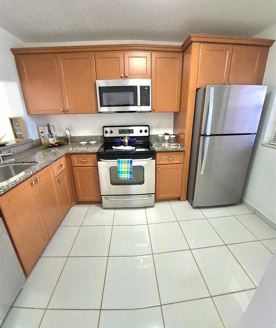 Condo 4 Of Sabal Palm Con — Photo 3