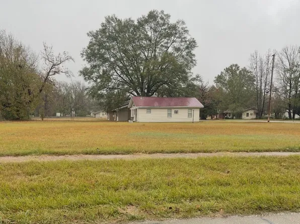 802 W 6th Ave, Crossett, AR 71635