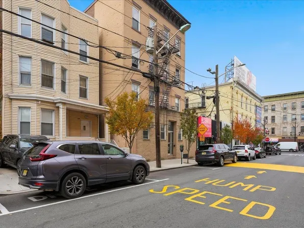 335 47th Street image 17 of 19