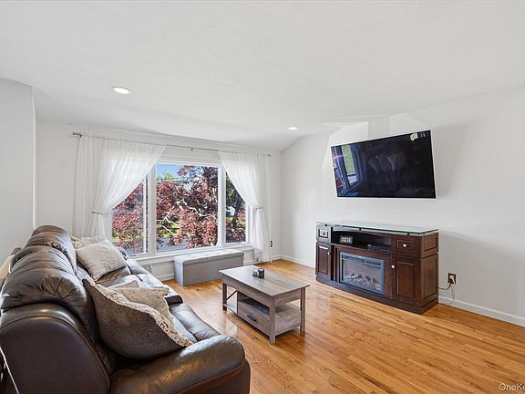 2nd image of 129 Sherman Street