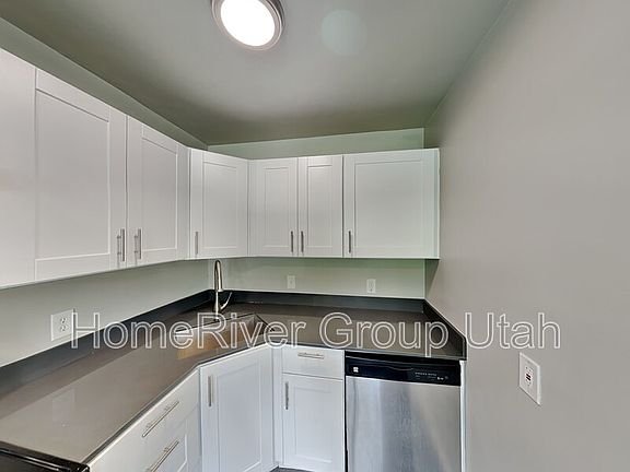 4th image of 171 W 300 N APT 3