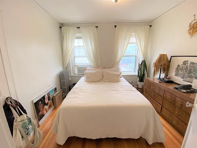 168 Norfolk St #1 — Photo 4