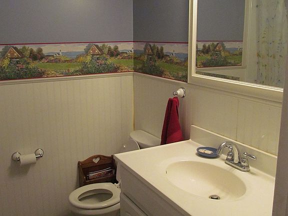 Main bathroom