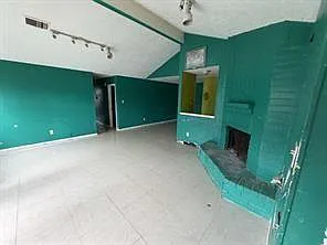 3 bed, 2.0 bath, 1298 sqft, $1,899 — Photo 3