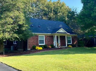 8803 Charing Cross Rd, Bellemeade, KY 40222