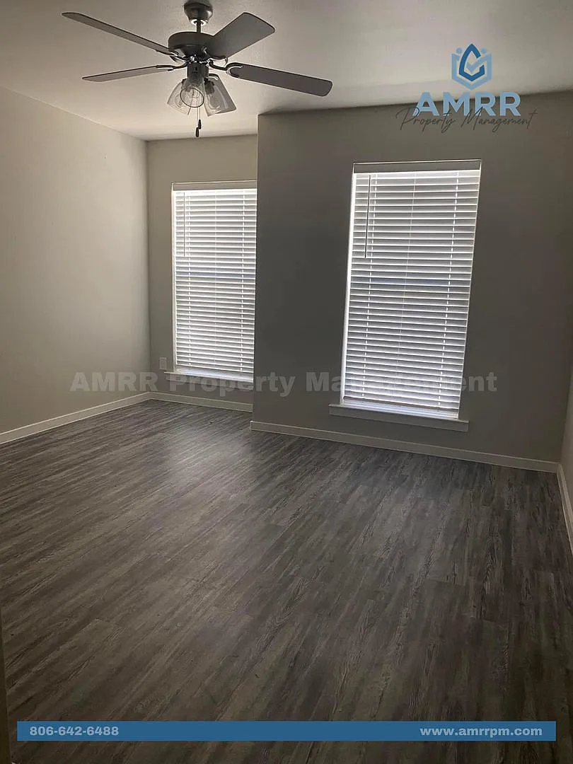 New Beginnings Start At Amrr: Rare 4 Bedroom In Frenship Isd — Photo 2