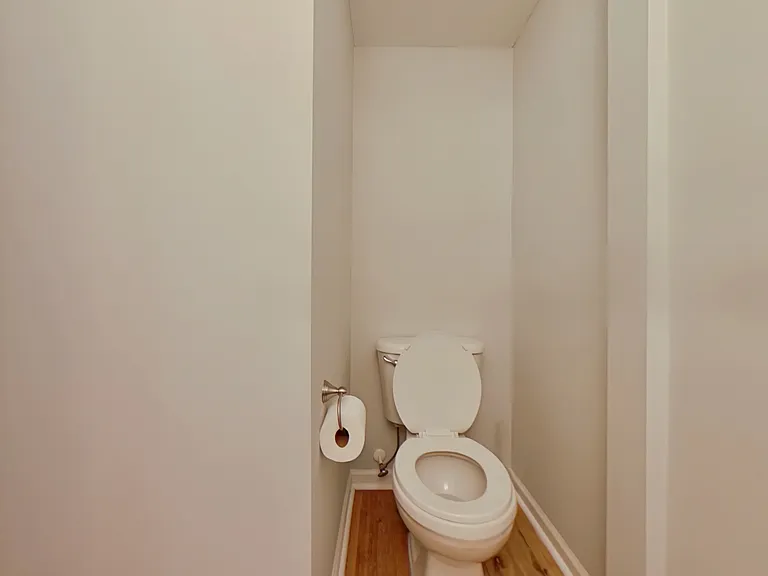 3926 Fountain Village Cir — Photo 19