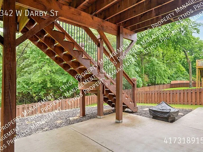 2342 W Darby St — Photo 54