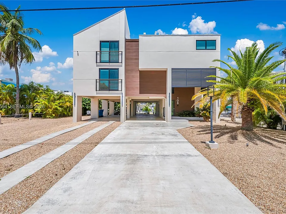 108 W Plaza Del Lago