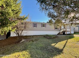 6 Park St, Honesdale, PA 18431