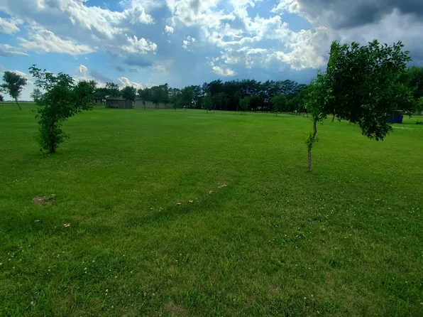 131 Michigan Ave, Villard, MN 56385