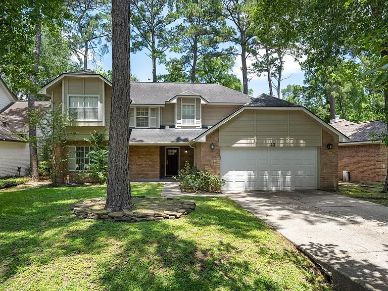 43 Hickory Oak Dr — Photo 1