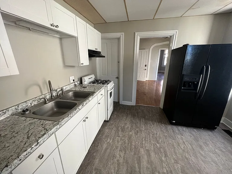 423 N Hanover Street — Photo 13