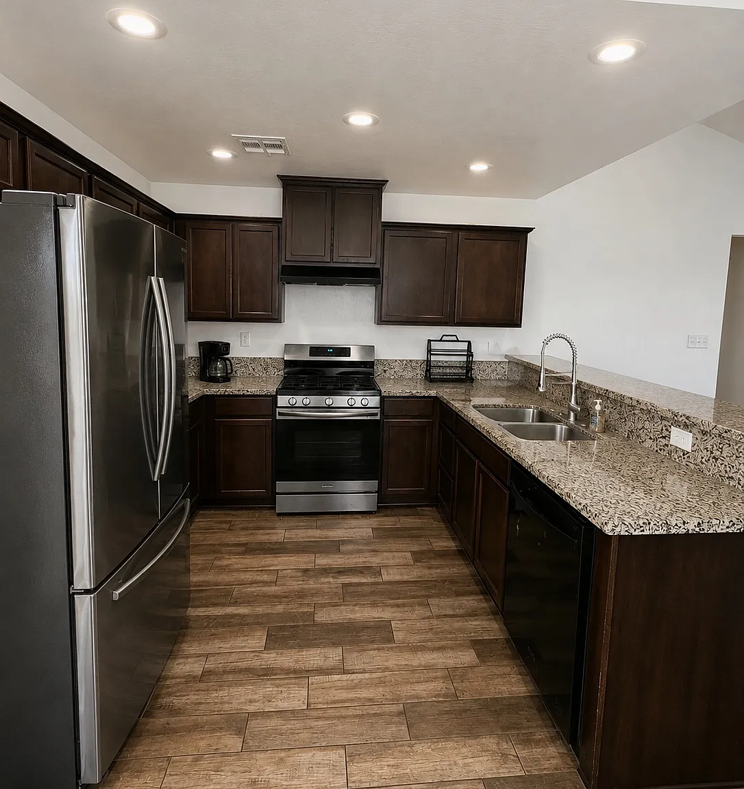 4 bed, 1460 sqft, $2,550 — Photo 3