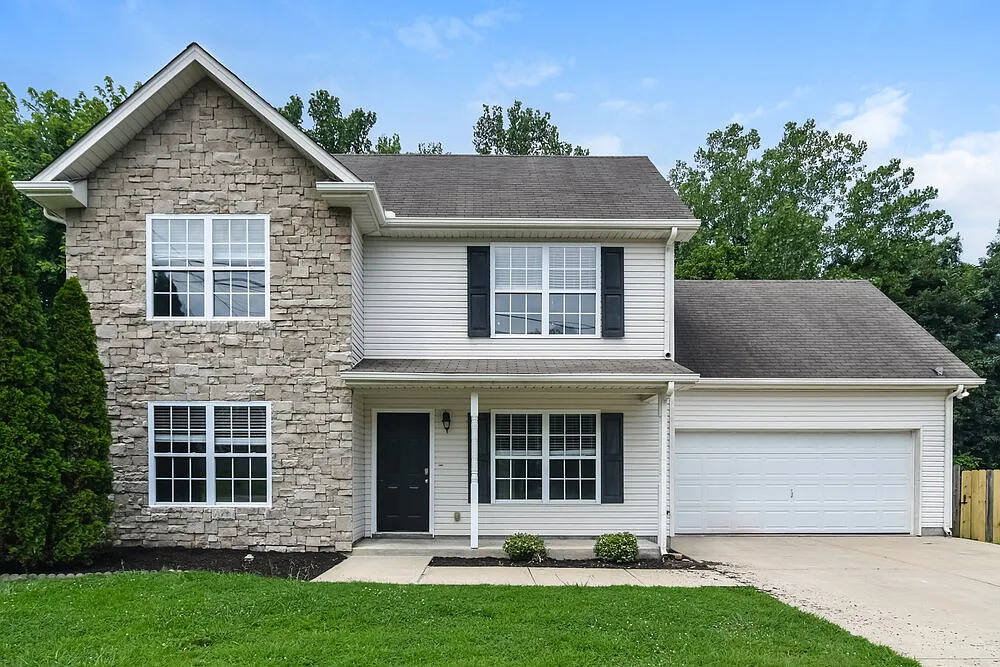 3 bed, 2.5 bath, 1834 sqft, $2,255 — Photo 1