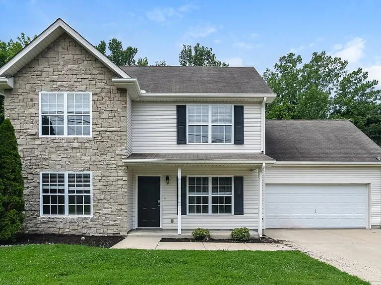 145 Lyndhurst Dr — Photo 1