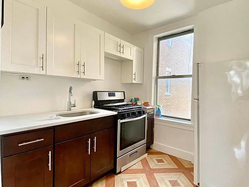 1st image of 666 Hancock St APT 3