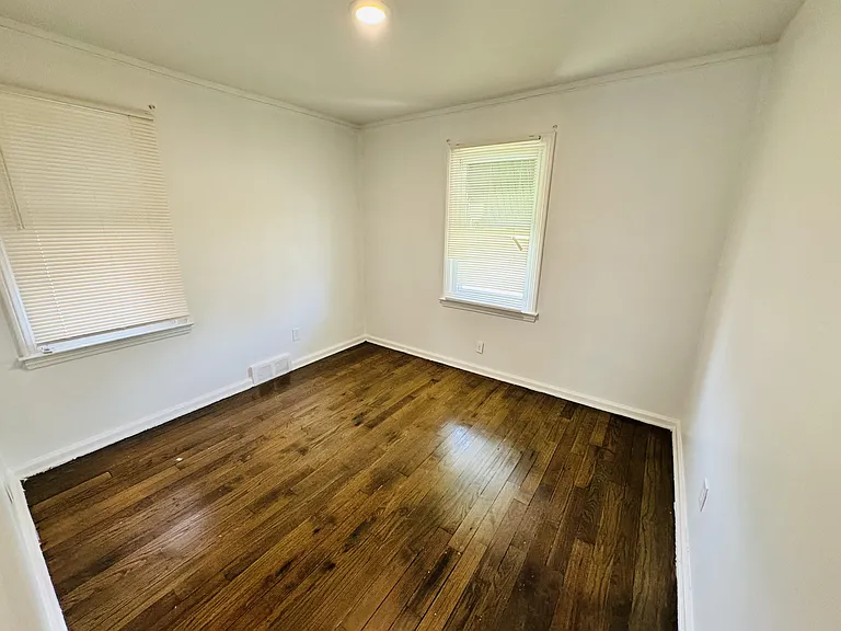 15692 Manning St — Photo 8