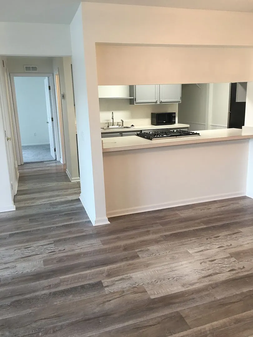 Coming Soon - Waters Edge Condo — Photo 3